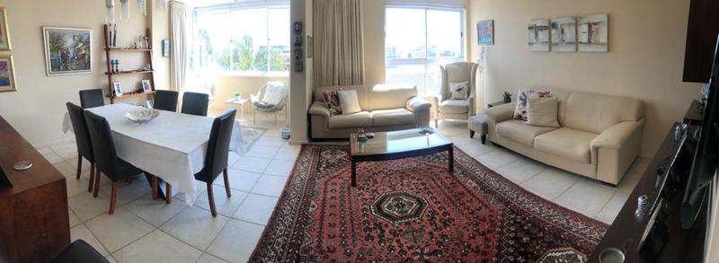 2 Bedroom Property for Sale in Sea Point Western Cape